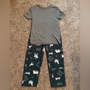 Kids Pajamas with Gray Shirt and Green Fleece pants with Animals, size small